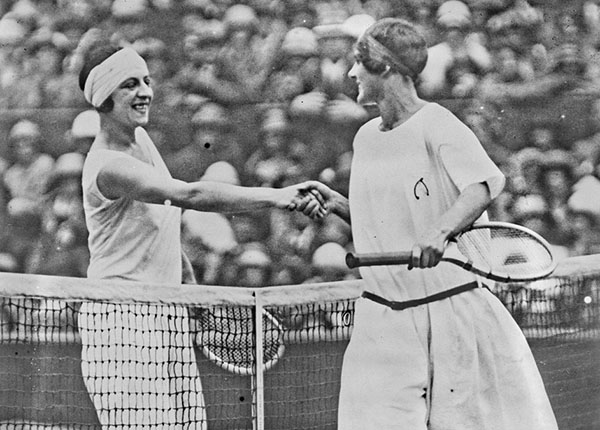 Suzanne Lenglen and Joan Fry after the 1925 Wimbledon final