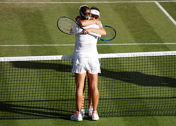 Simona Halep and Kirsten Flipkens at Wimbledon